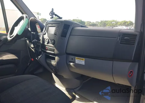 2014 Mercedes-Benz Sprinter 2500 High Roof from USA, damaged, VIN WD3PE8DC6E5861609